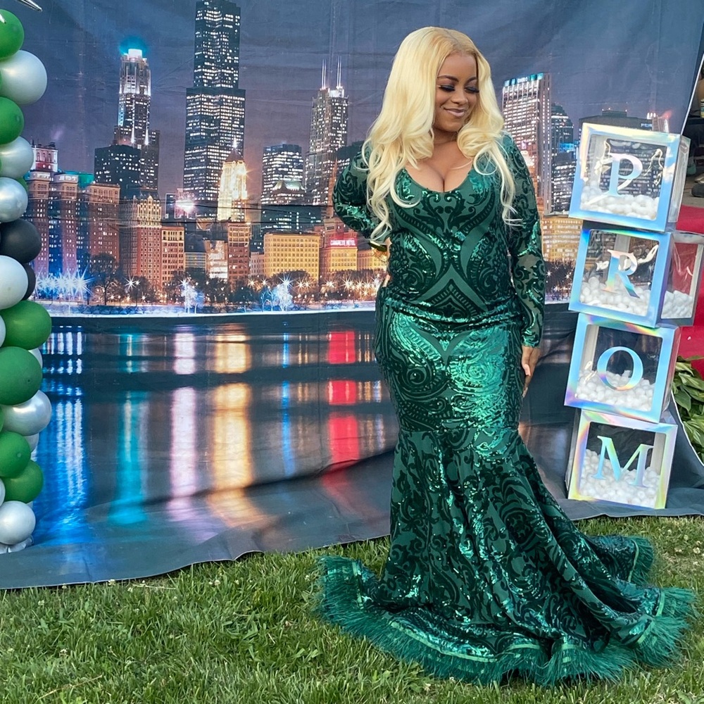 Custom Sequin Mermaid Gown ☘️